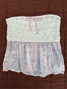 Hollister White Crocheted Strapless Tube Top with Light Pink Accents